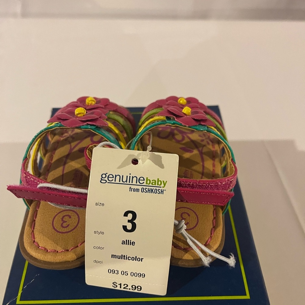 Infant Girls Genuine Kids from OshKosh™ Allie Sandal - Multicolor Size 3 NWT - Picture 2 of 5